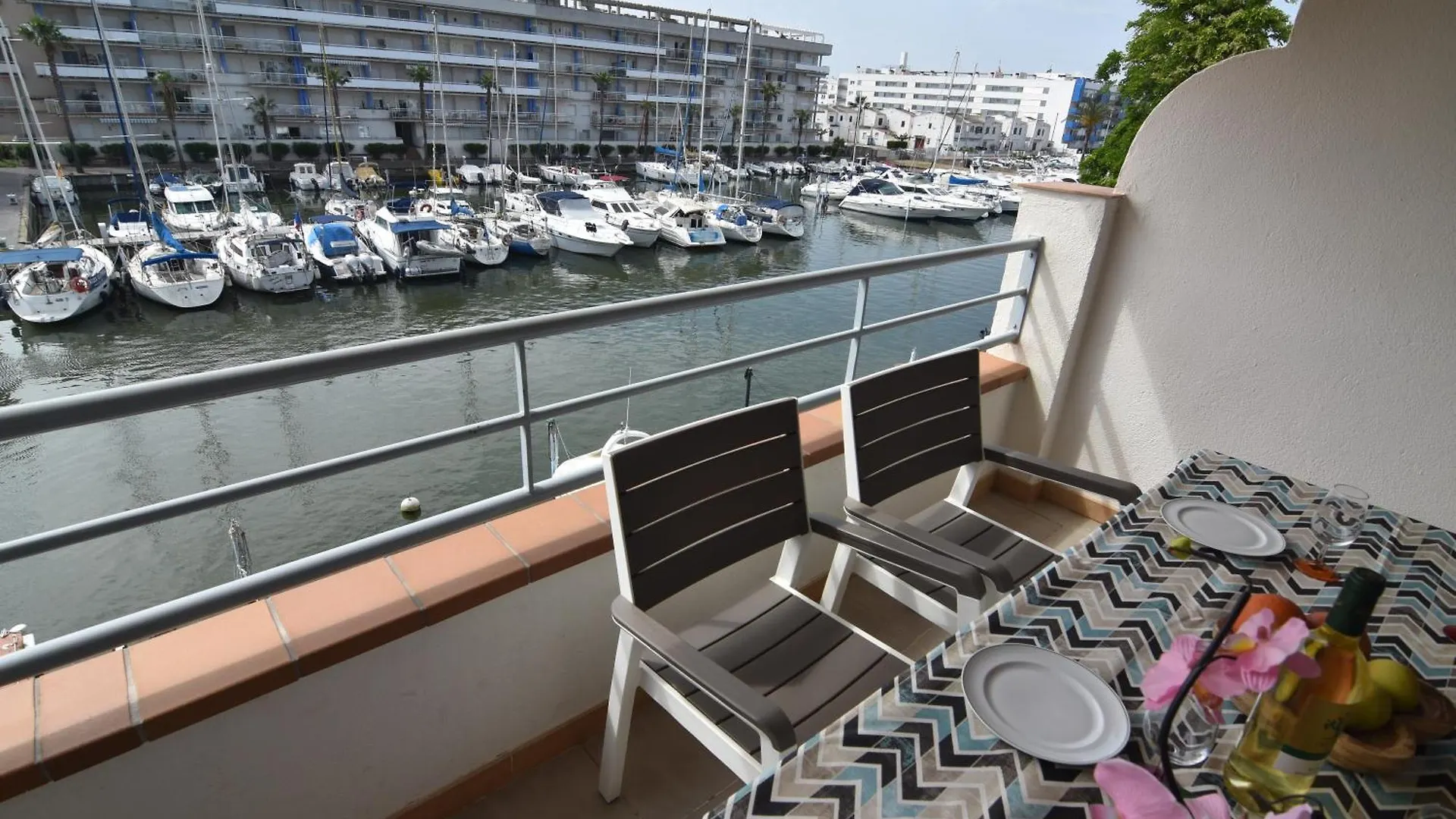 Rnet - 2-3 Puerto Madeira Canal View Roses Appartement